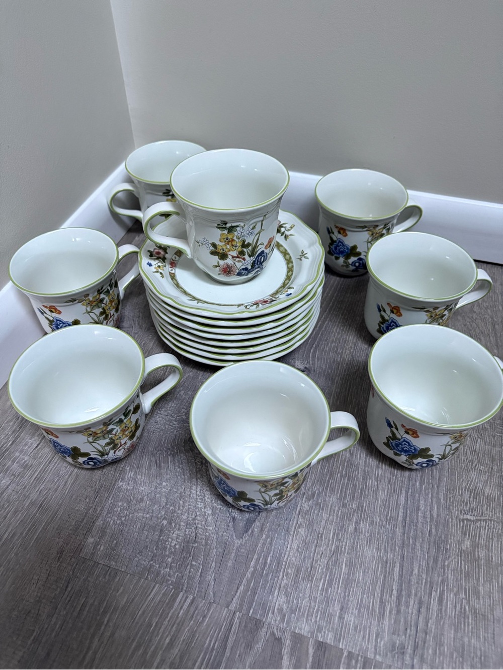 Mikasa Heritage Imari Bouquet Teacup with Saucer- Set of 8- F2006